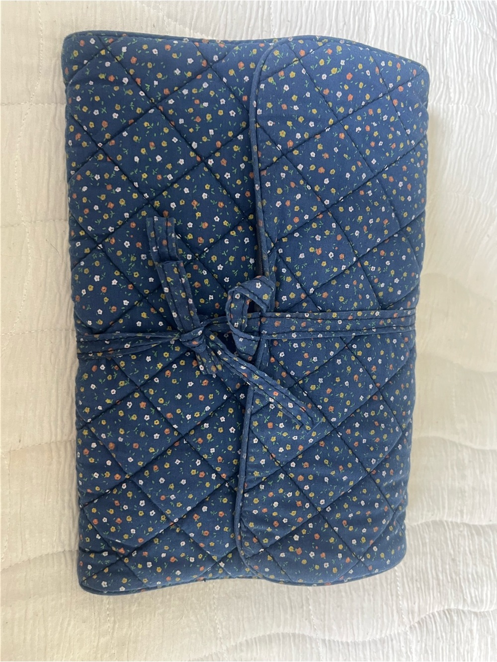 Travel Make up roll up with 3 piece set included